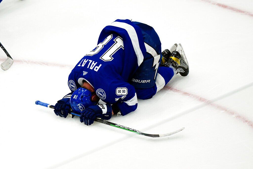 Stanley Cup Avalanche Lightning Hockey
